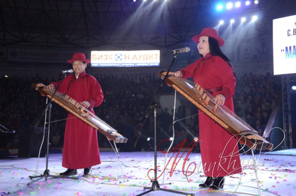 Зууны манлай хослон дуулаач С.Вандан, Д.Дуламсүрэн нар “Хөдөө орон нутагт” аялан тоглолтоо хийнэ